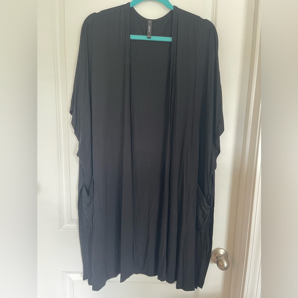 Savvi black kimono! Great layering piece. Worn once!